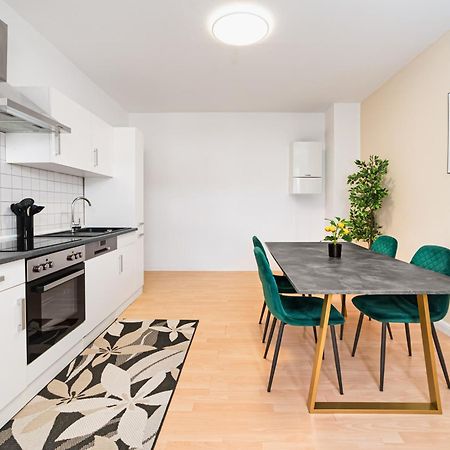 Smart Home - Essen - Perfect For 5 Guests! Central - Balcony - Netflix - Free Parking Zone Eksteriør bilde