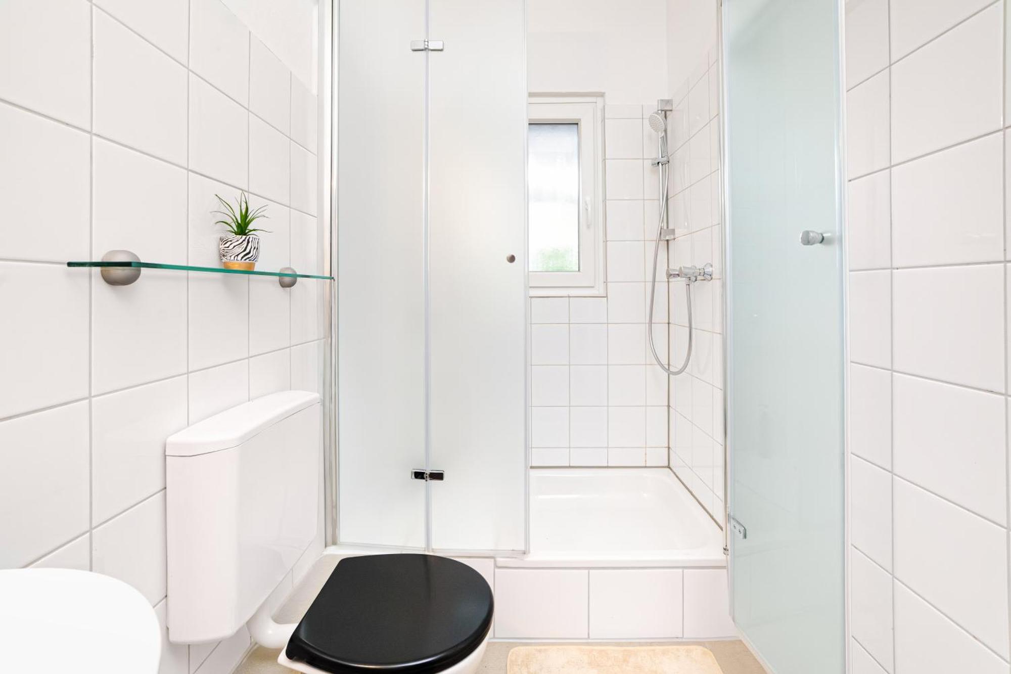 Smart Home - Essen - Perfect For 5 Guests! Central - Balcony - Netflix - Free Parking Zone Eksteriør bilde